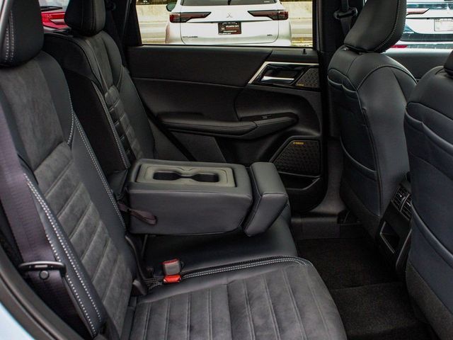 2026 Mitsubishi Outlander SE - 23077745 - 38