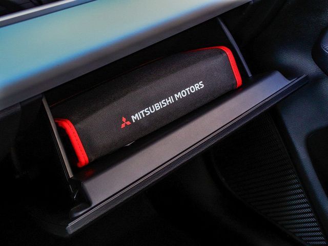 2026 Mitsubishi Outlander SE - 23077900 - 17