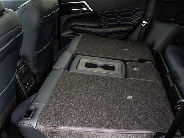 2026 Mitsubishi Outlander SEL - 23077763 - 36