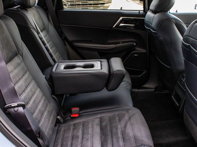2026 Mitsubishi Outlander Trail Edition - 23077674 - 38