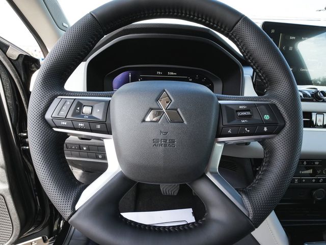 2026 Mitsubishi Outlander Plug-In Hybrid SE - 23089093 - 18