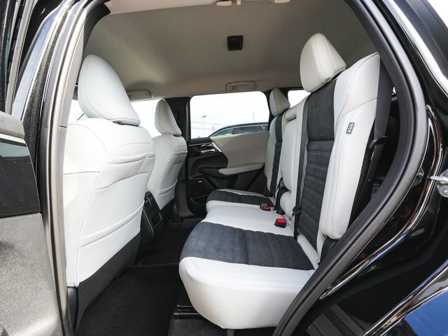 2026 Mitsubishi Outlander Plug-In Hybrid SE - 23089093 - 34