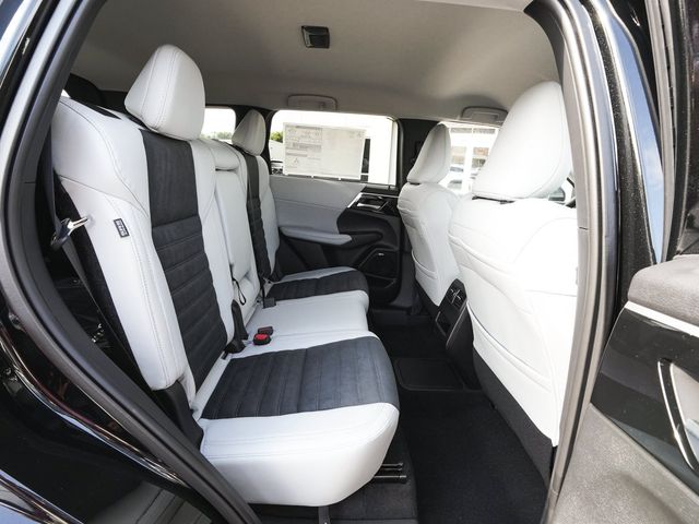 2026 Mitsubishi Outlander Plug-In Hybrid SE - 23089093 - 37