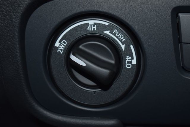 2026 Nissan Frontier Crew Cab 4x4 S - 22948856 - 26