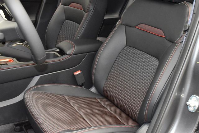 2026 Nissan Kicks SR AWD - 22922752 - 11