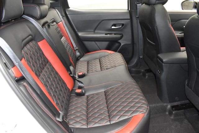 2026 Nissan Kicks SR AWD - 22933533 - 29