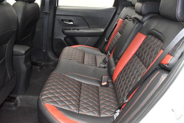 2026 Nissan Kicks SR AWD - 22933533 - 33