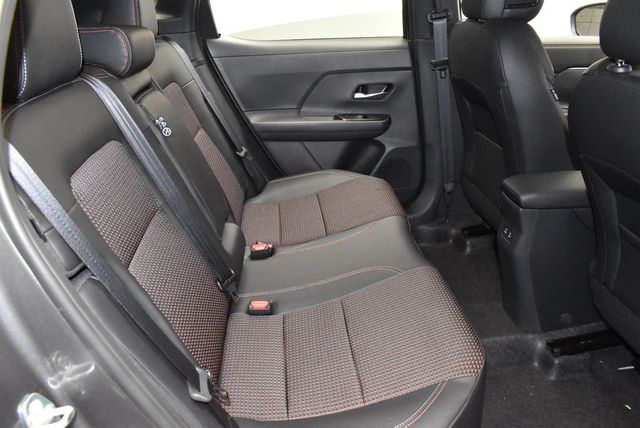 2026 Nissan Kicks SR AWD - 22934069 - 30