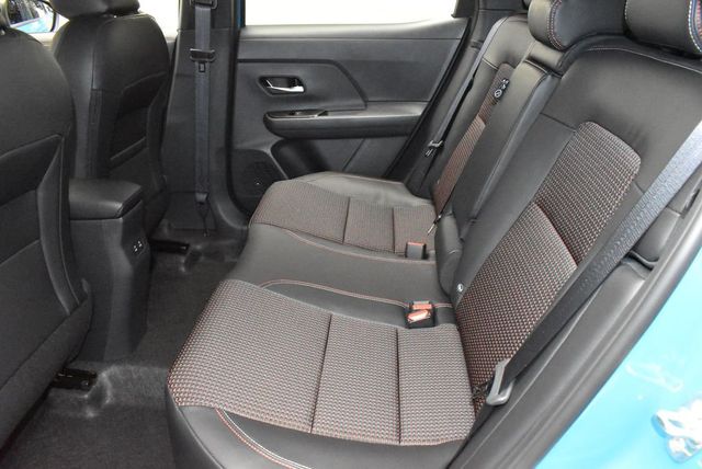 2026 Nissan Kicks SR AWD - 22934331 - 32