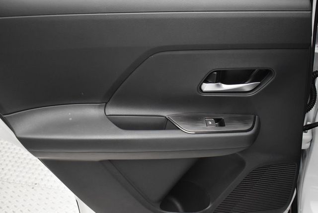 2026 Nissan Kicks SR AWD - 22934600 - 33