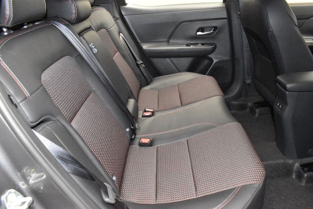 2026 Nissan Kicks SR AWD - 22936169 - 27