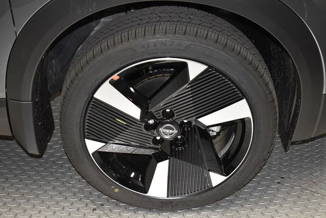 2026 Nissan Kicks SR AWD - 22936169 - 33