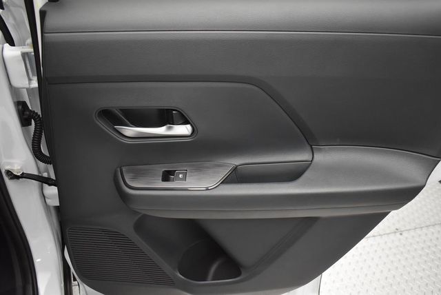 2026 Nissan Kicks SR AWD - 22945453 - 28