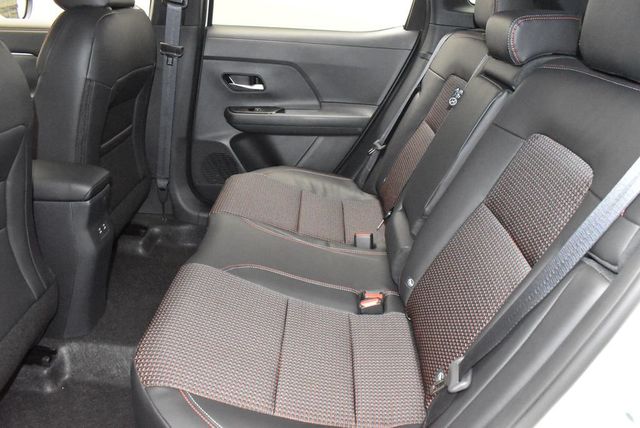 2026 Nissan Kicks SR AWD - 22945453 - 33