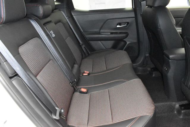 2026 Nissan Kicks SR AWD - 22946634 - 27