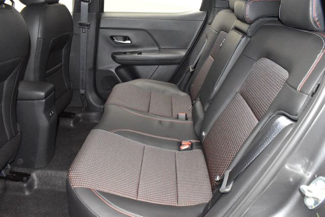 2026 Nissan Kicks SR AWD - 22946636 - 31