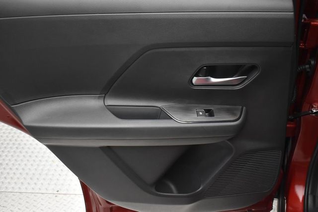 2026 Nissan Kicks SR AWD - 22946639 - 27