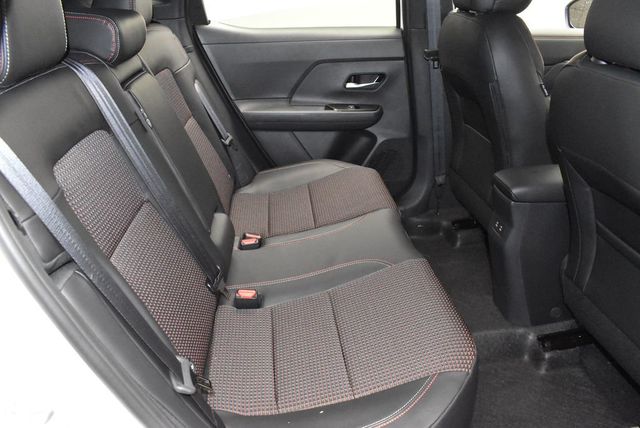 2026 Nissan Kicks SR AWD - 22948598 - 31