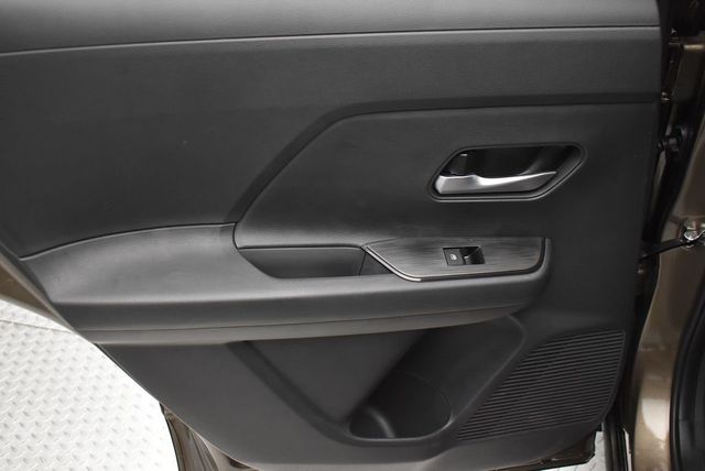 2026 Nissan Kicks SV AWD - 22920602 - 32