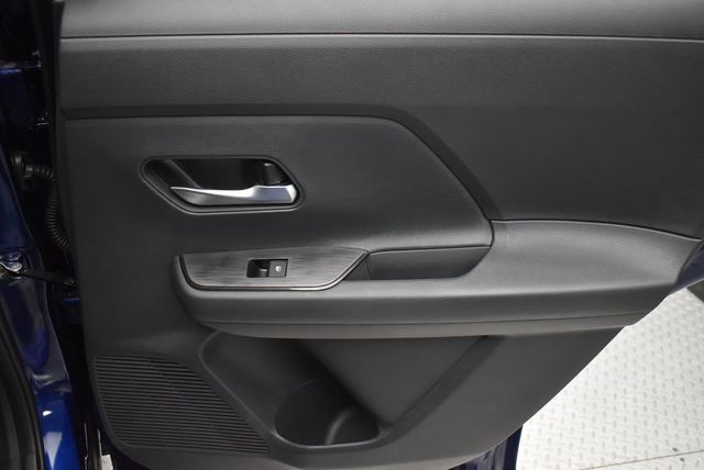 2026 Nissan Kicks SV AWD - 22929414 - 28