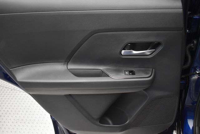 2026 Nissan Kicks SV AWD - 22929414 - 31