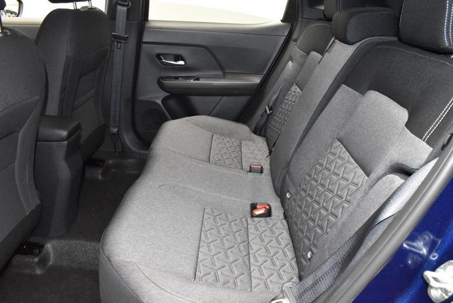 2026 Nissan Kicks SV AWD - 22929414 - 32