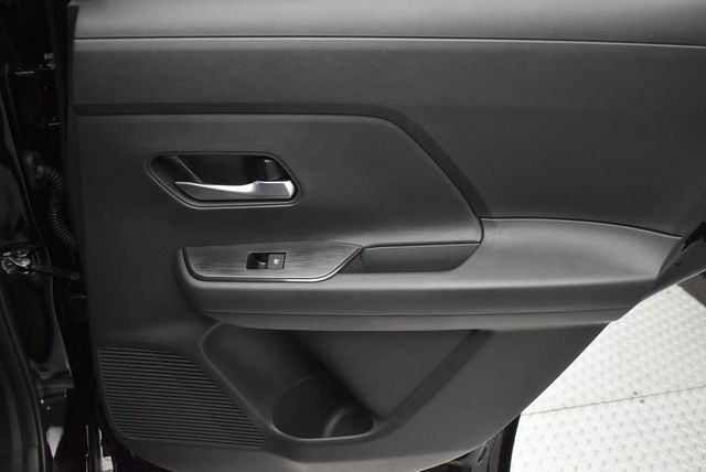 2026 Nissan Kicks SV AWD - 22933524 - 26