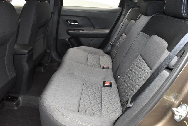 2026 Nissan Kicks SV AWD - 22941546 - 32