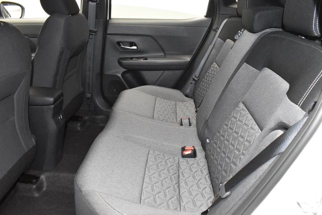 2026 Nissan Kicks SV AWD - 22946785 - 31