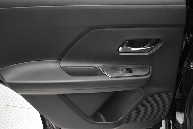 2026 Nissan Kicks SV AWD - 22948592 - 32