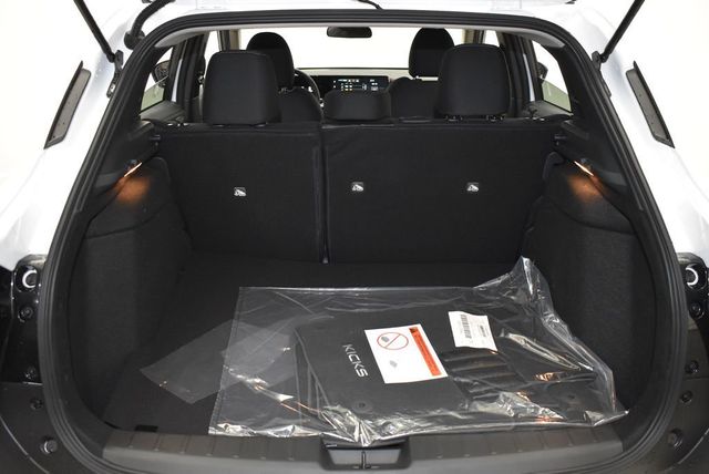 2026 Nissan Kicks SV AWD - 22960182 - 33
