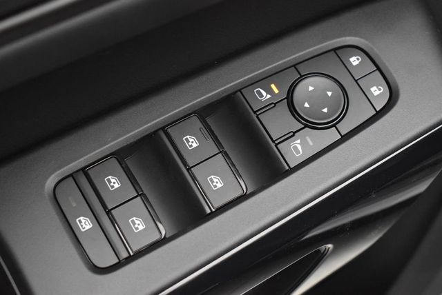 2026 Nissan Pathfinder SV 4WD - 22993432 - 9