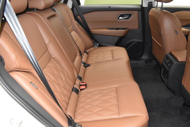 2026 Nissan Rogue AWD Platinum - 22997993 - 32