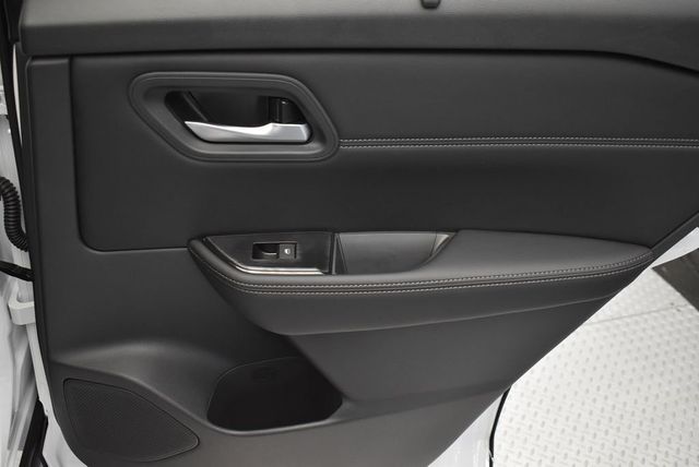 2026 Nissan Rogue AWD SV - 22909186 - 28