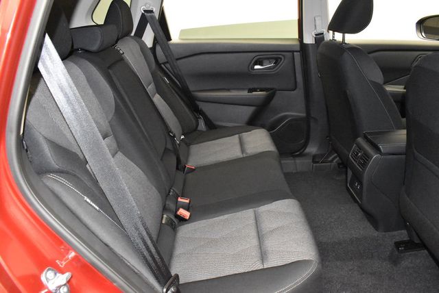 2026 Nissan Rogue AWD SV - 22912121 - 28