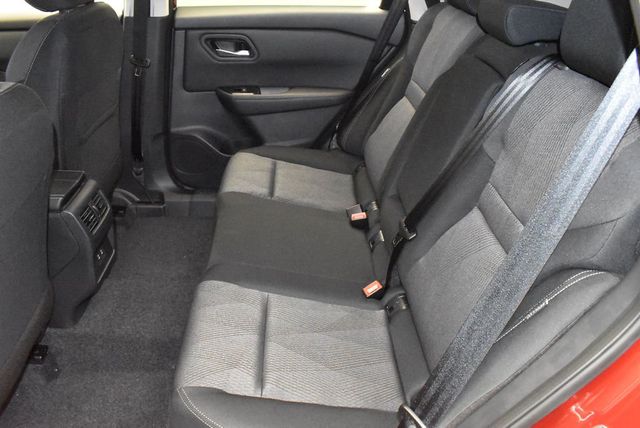 2026 Nissan Rogue AWD SV - 22912598 - 32