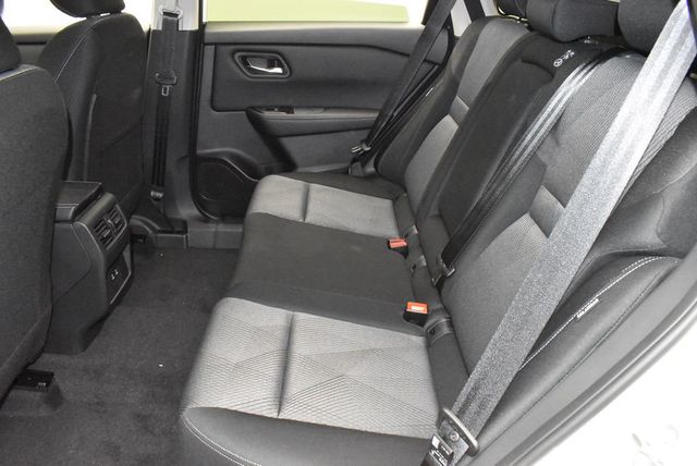 2026 Nissan Rogue AWD SV - 22915790 - 32