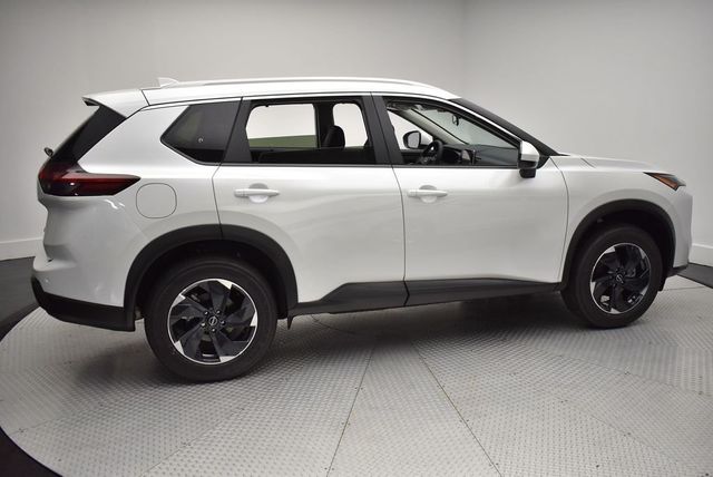 2026 Nissan Rogue AWD SV - 22920923 - 3