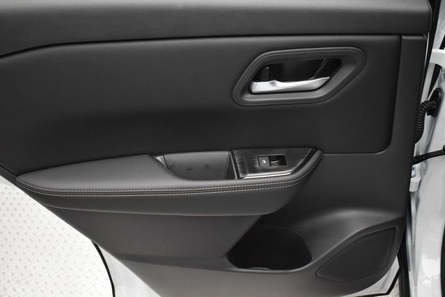 2026 Nissan Rogue AWD SV - 22946635 - 31