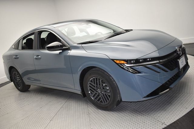 2026 Nissan Sentra SV Sedan - 22966322 - 2