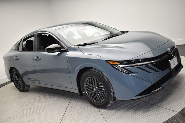 2026 Nissan Sentra SV Sedan - 22987687 - 2