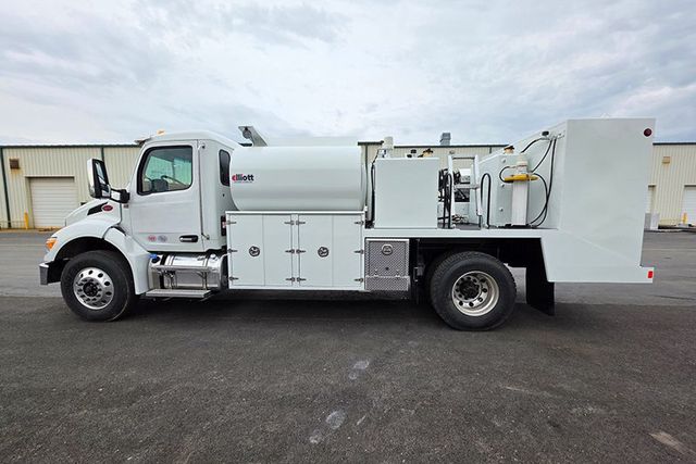 2026 Peterbilt 537 Fuel & Lube Mechanic Truck - 22898886 - 3