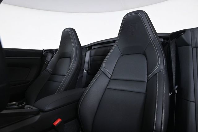 2026 Porsche 911 Carrera 4S Cabriolet - 23019650 - 4