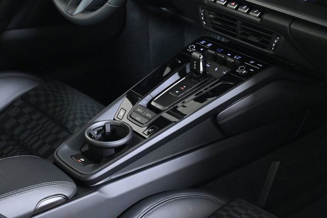 2026 Porsche 911 Carrera Coupe - 22944988 - 24