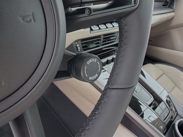 2026 Porsche 911 Carrera Coupe - 23027456 - 15