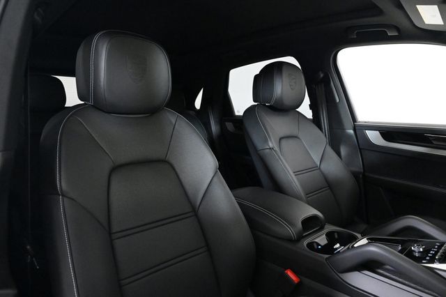 2026 Porsche Cayenne AWD - 22972754 - 16