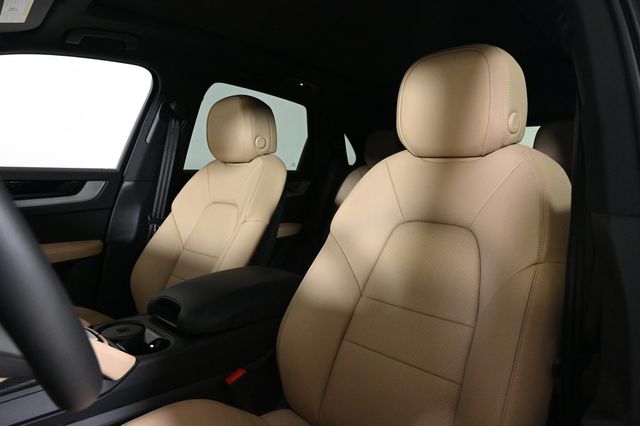 2026 Porsche Cayenne AWD - 22987664 - 4