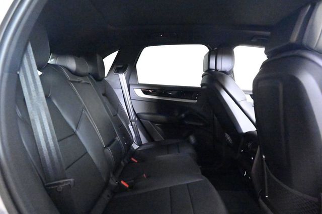 2026 Porsche Cayenne AWD - 23031554 - 17