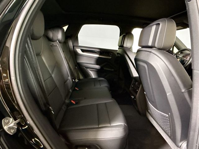 2026 Porsche Cayenne AWD - 23033818 - 10