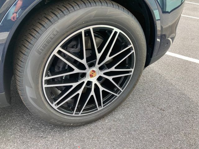 2026 Porsche Cayenne AWD - 22924435 - 32